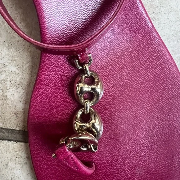 Gucci Burgundy Sandals with Horse bit Gold Links - Picture 3 of 5